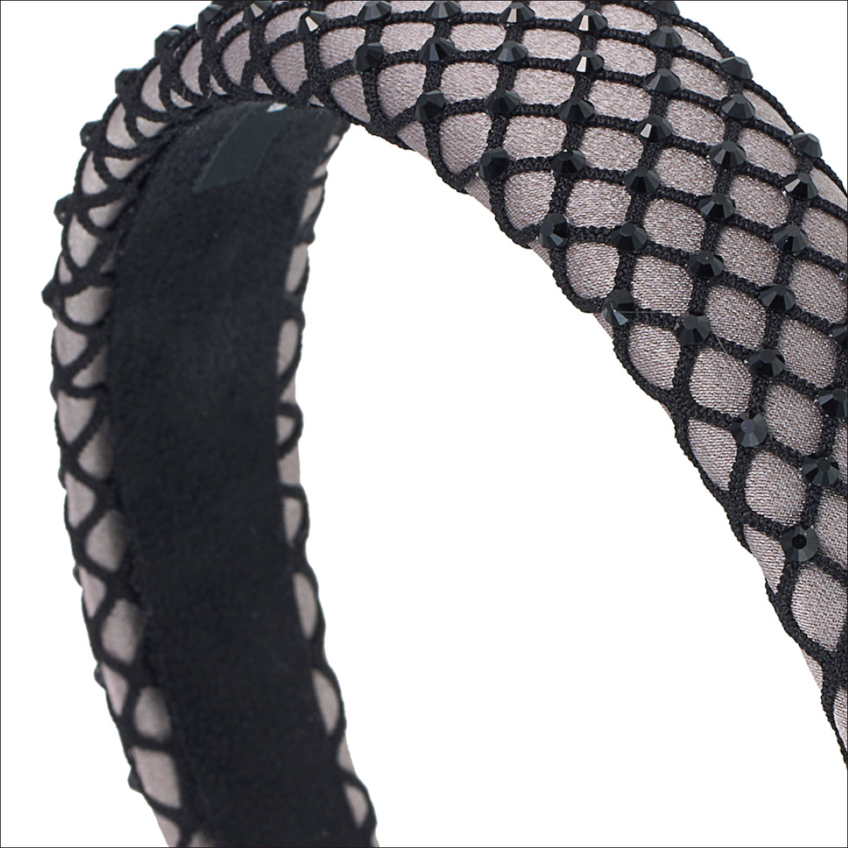 夜が深まるほどに、美しさが研ぎ澄まされてゆくSOIREEコレクション | ヘアアクセサリーのACCA(アッカ)